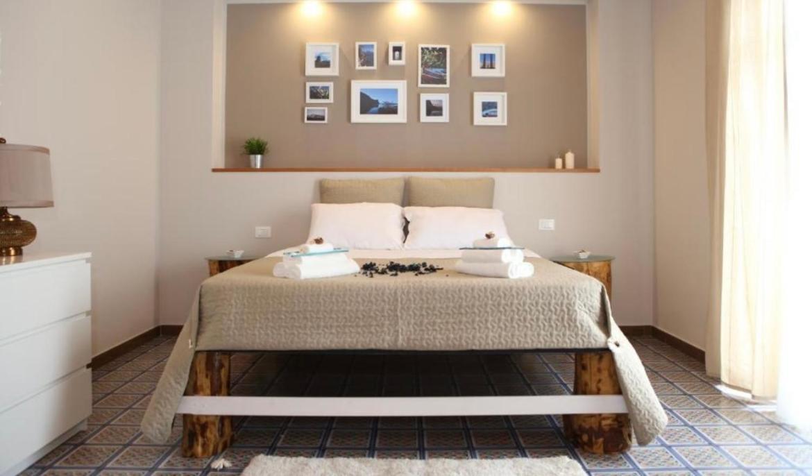 B&B I 3 Mori Барчеллона-Поццо-ді-Готто Екстер'єр фото